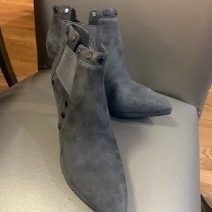 Gray bootie